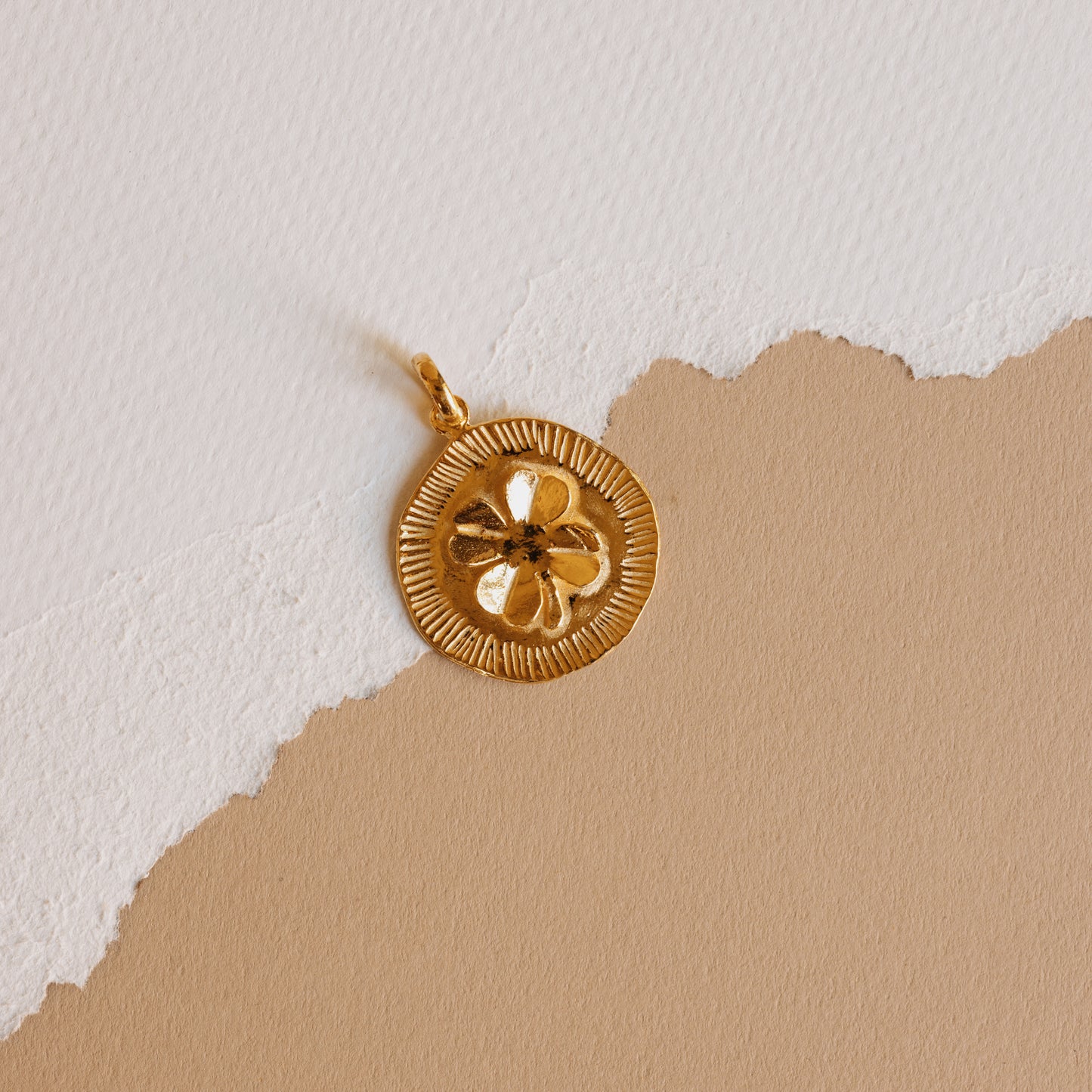 The Gold Shining 3D Clover