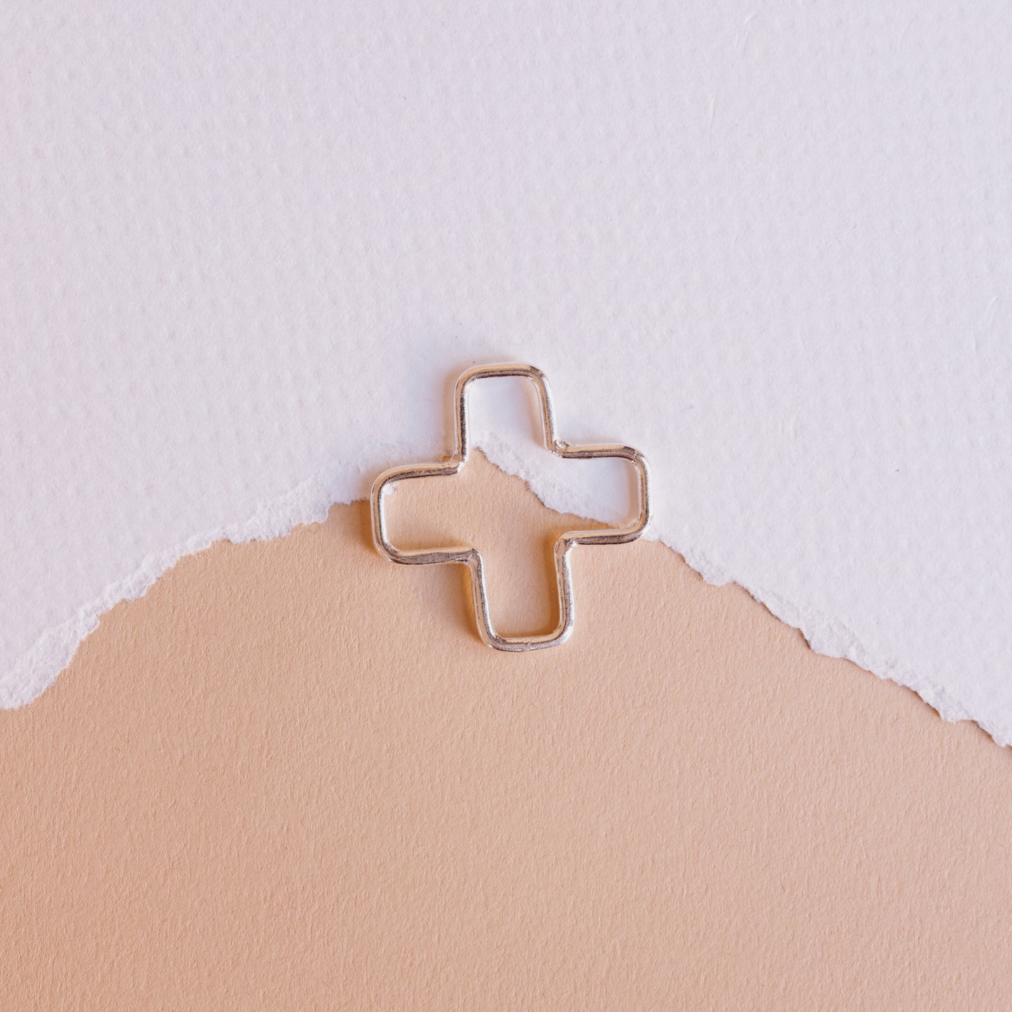 The Silver Contour Cross