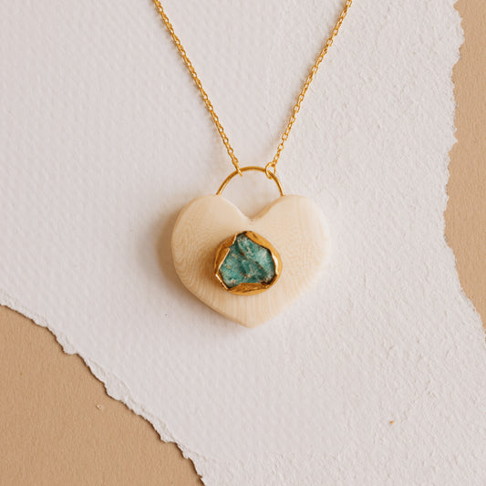 The Green Stone Resin Heart Necklace