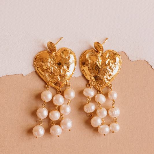 Dropping Pearl Earrings