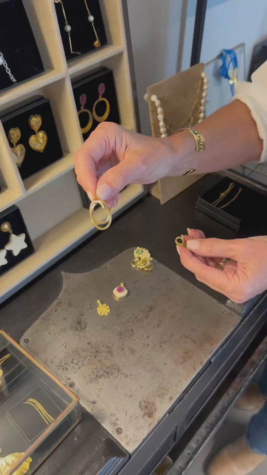 How to build a look with our clasp!